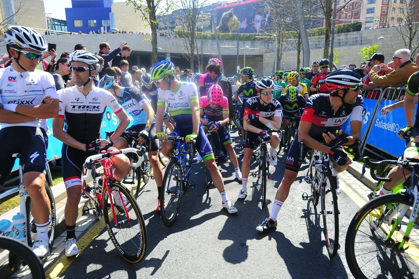 Un plante de cinco minutos para denunciar las caídas de ayer