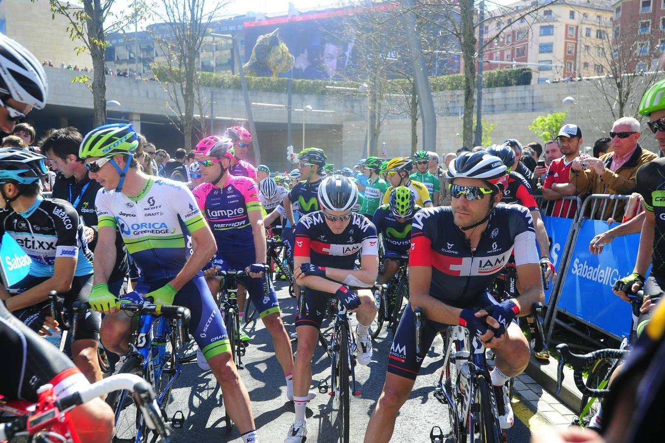Un plante de cinco minutos para denunciar las caídas de ayer