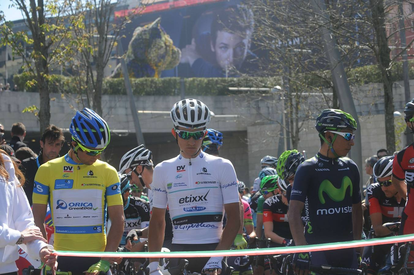 Un plante de cinco minutos para denunciar las caídas de ayer