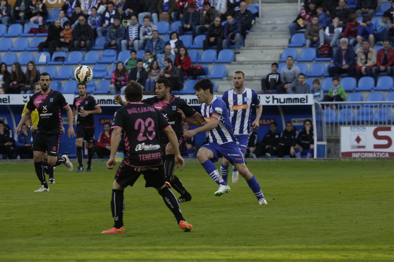 Las mejores imágenes del partido Alavés-Tenerife