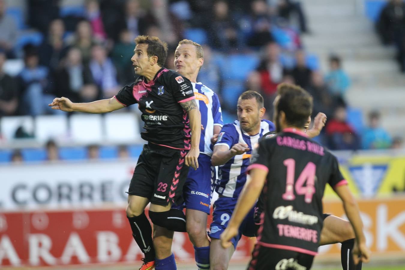 Las mejores imágenes del partido Alavés-Tenerife