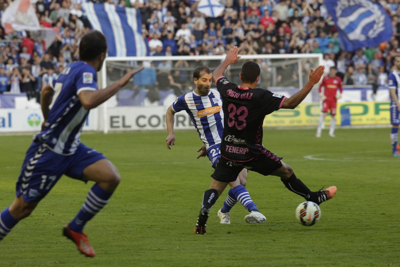 Las mejores imágenes del partido Alavés-Tenerife