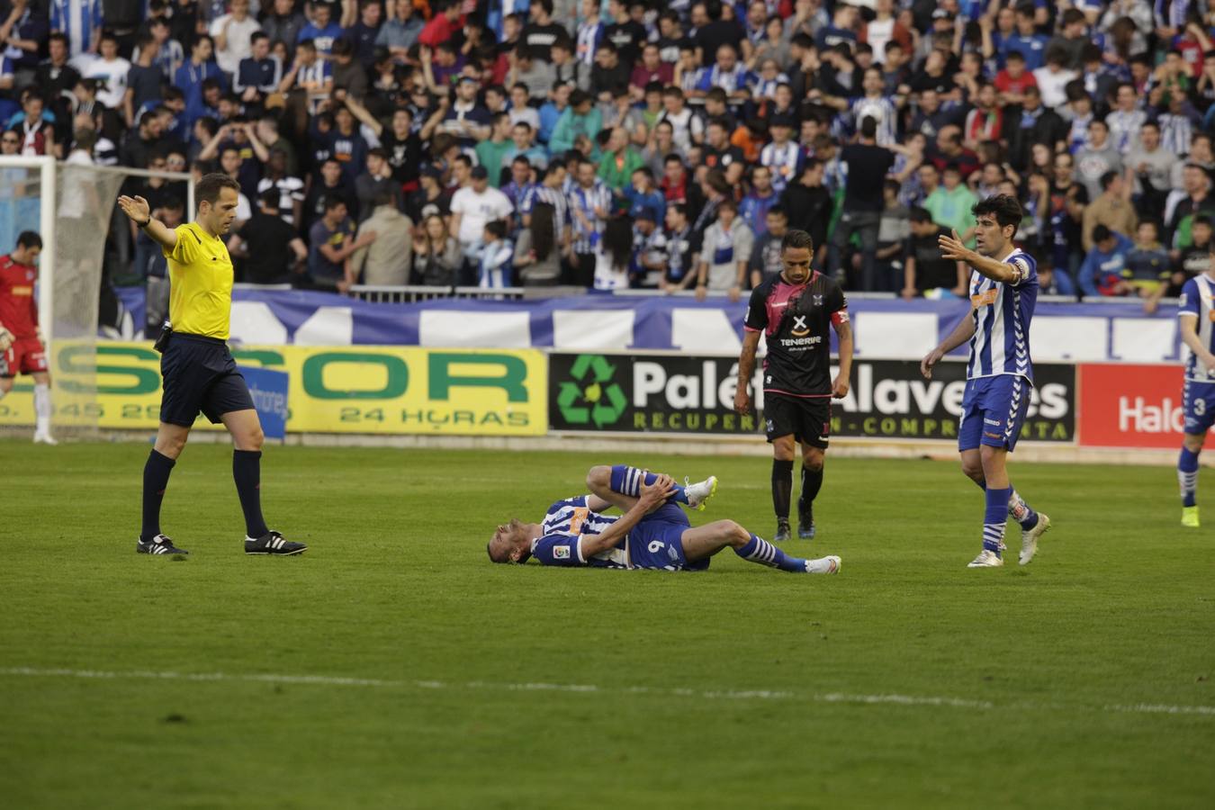 Las mejores imágenes del partido Alavés-Tenerife