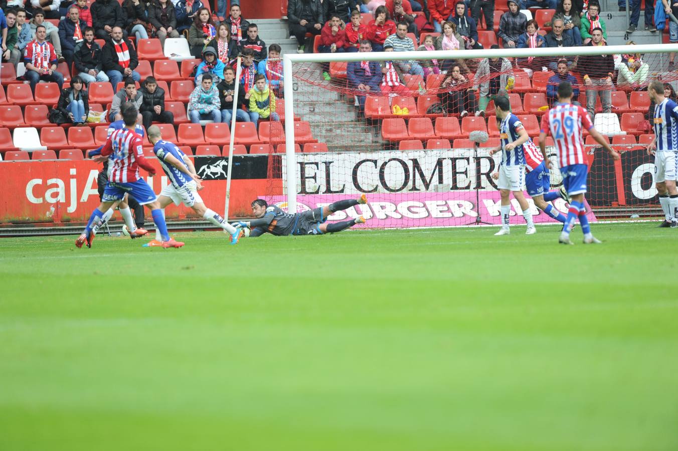 Sporting-Alavés, en imágenes
