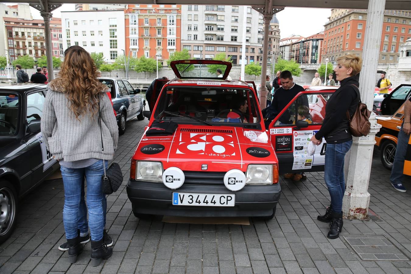 Cerca de 50 coches clásicos compiten en el Rallyestone