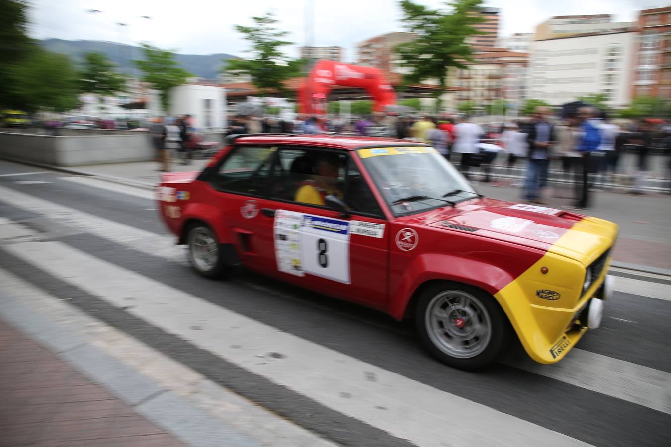 Cerca de 50 coches clásicos compiten en el Rallyestone