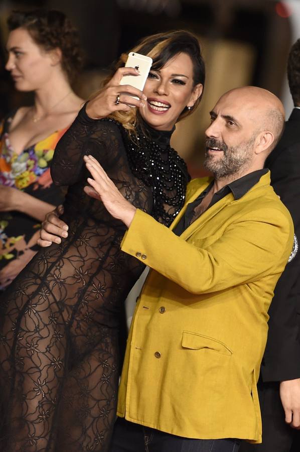 El vestido transparente de Stella Rocha acaparó todas las miradas en Cannes.