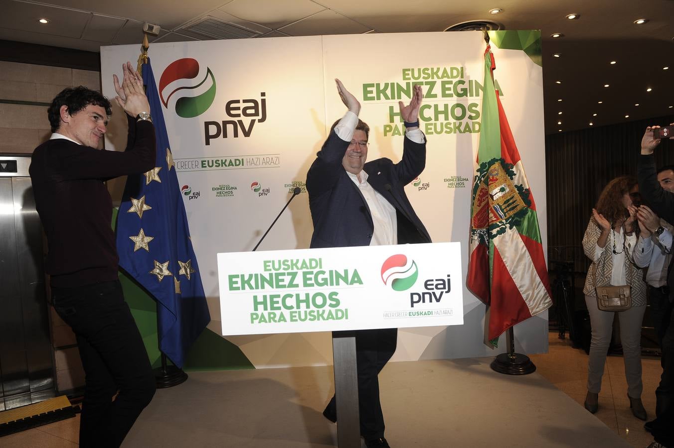 El PNV celebra sus resultados en Sabin Etxea