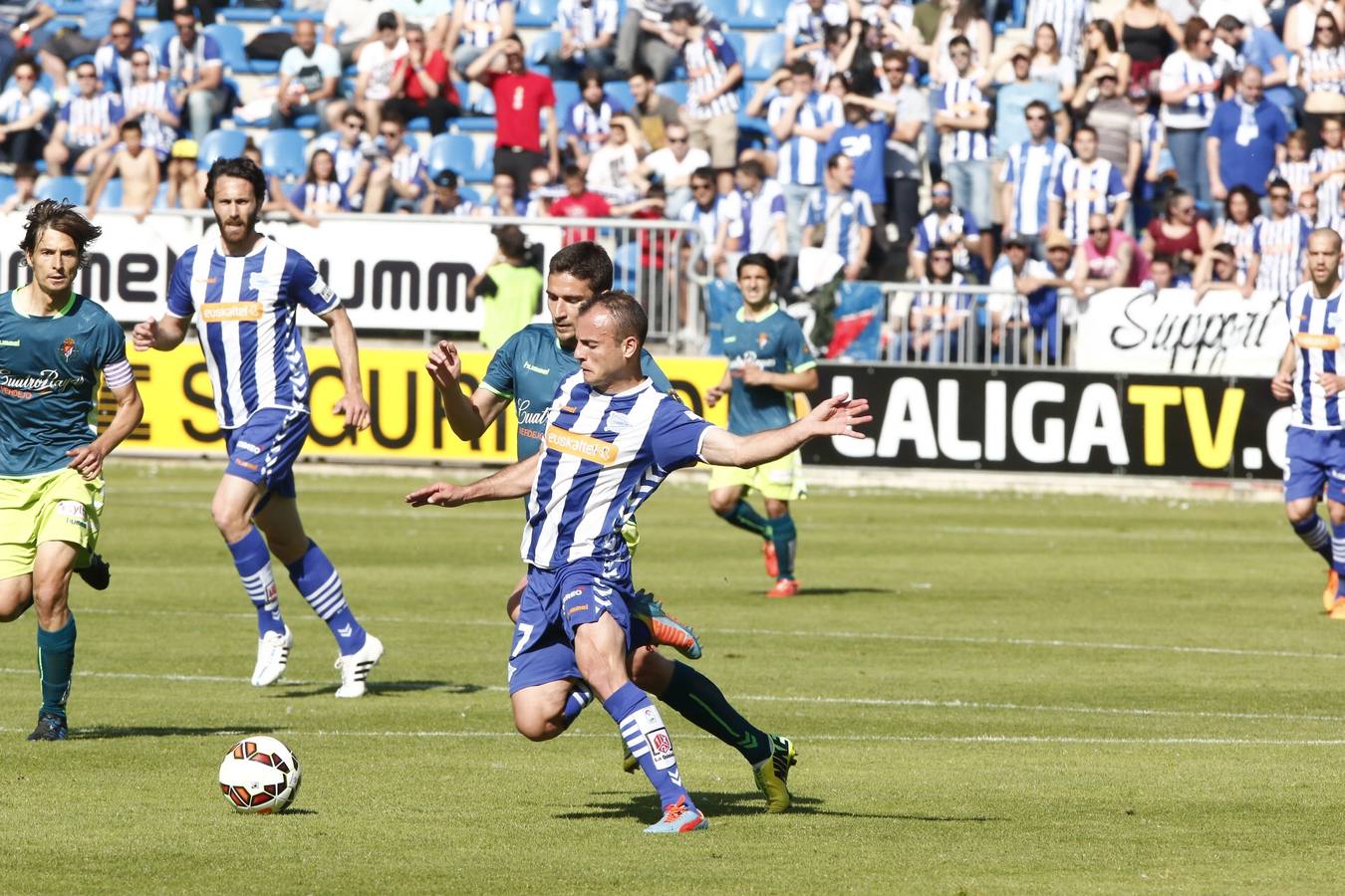 Las mejores fotos del Alavés-Valladolid desde Mendizorroza