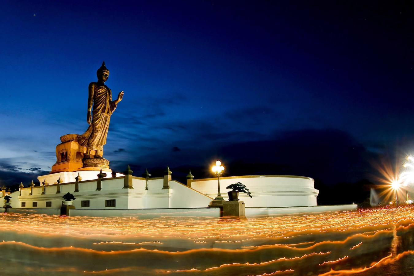 La luz que ilumina a Buda