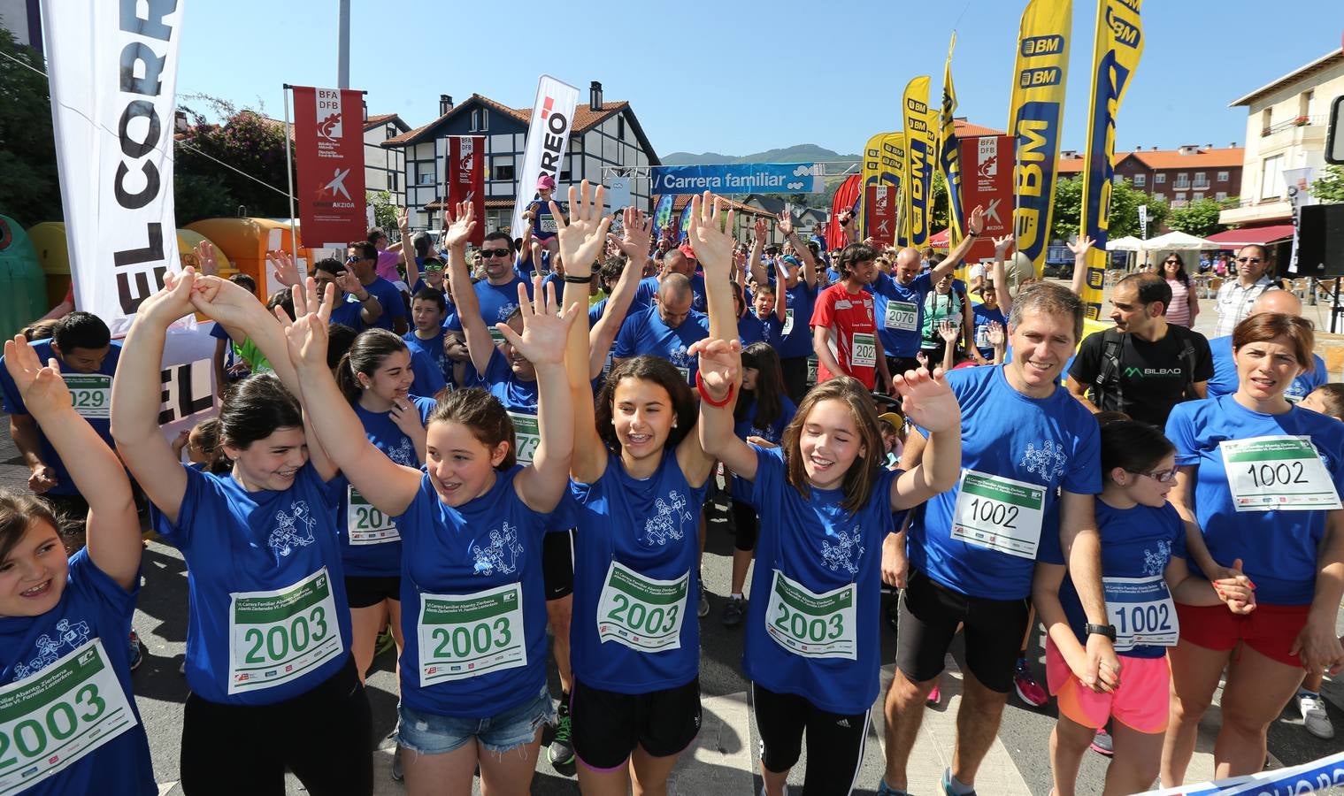 600 personas acuden a la Carrera Familiar de Abanto-Zierbena