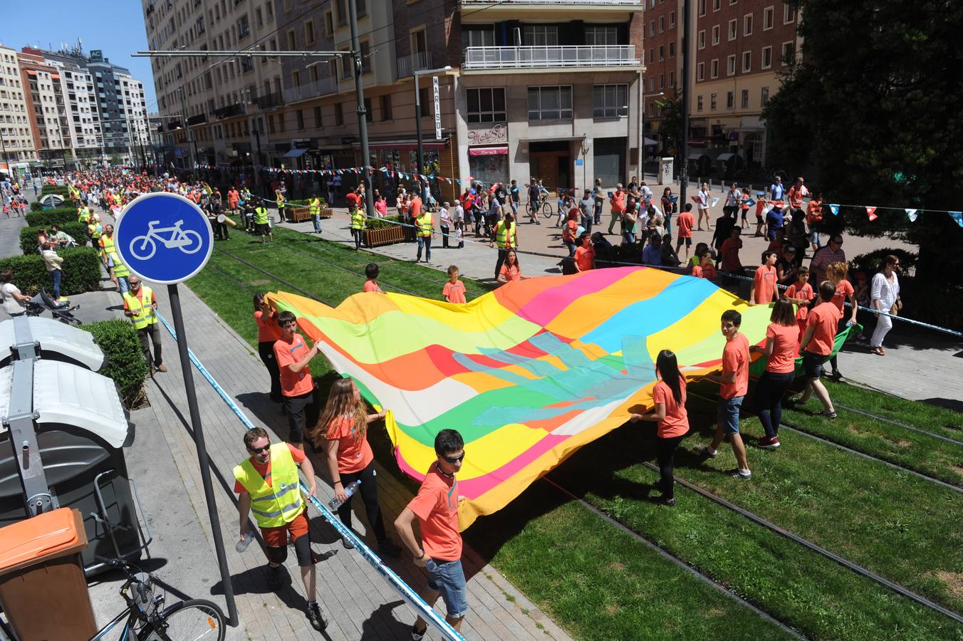 Miles de personas recorren Vitoria por el derecho a decidir