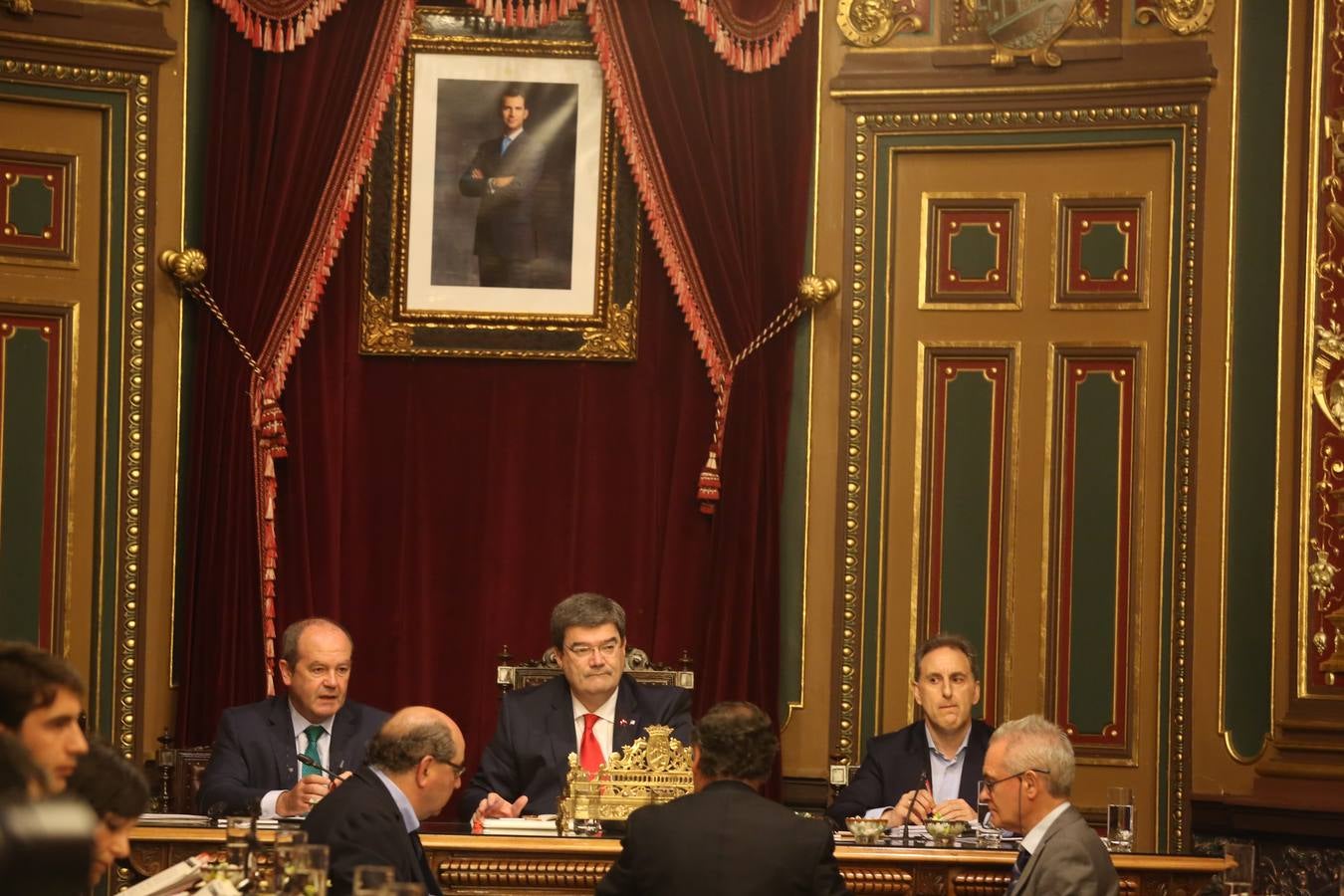 El primer pleno de Juan Mari Aburto como alcalde de Bilbao