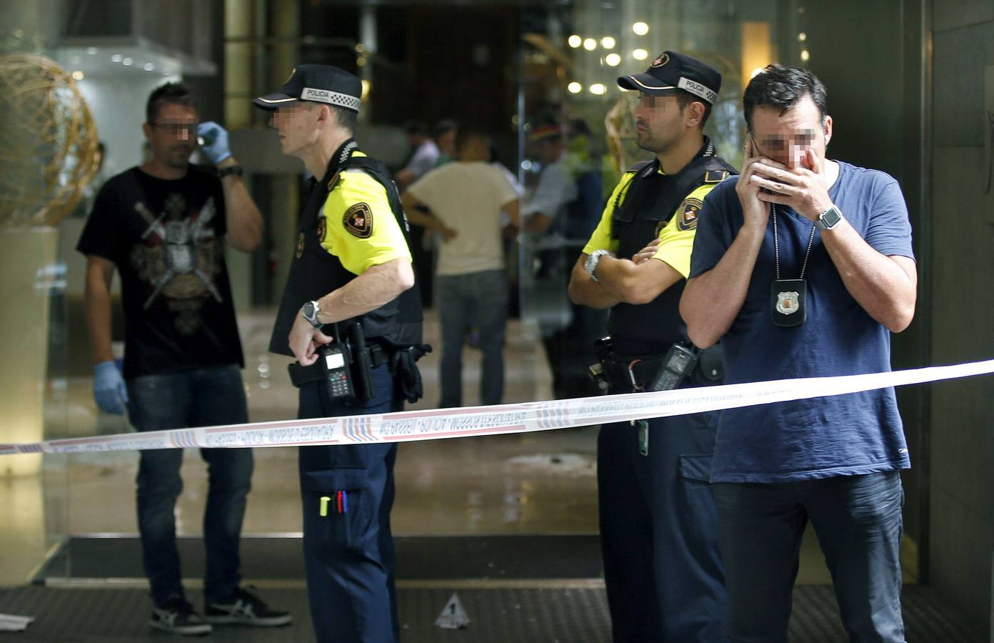 Un hombre efectúa disparos en las Ramblas de Barcelona y hiere dos personas