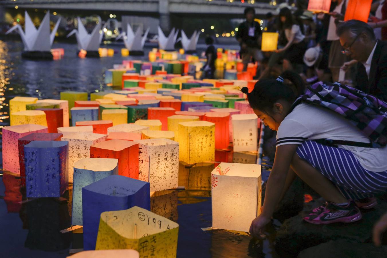 Los japoneses reviven el horror de Hiroshima