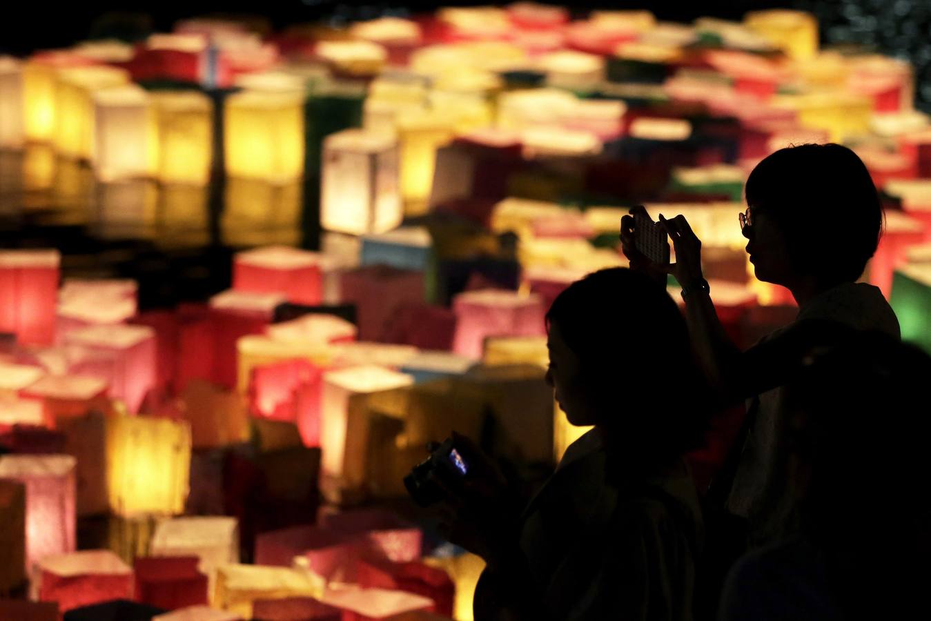 Los japoneses reviven el horror de Hiroshima