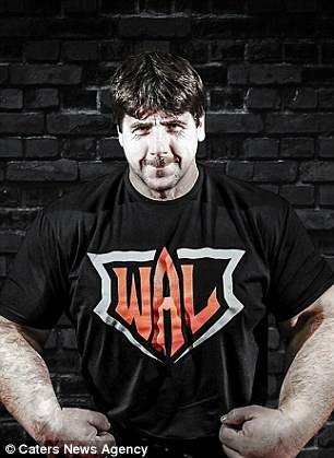 Popeye sí existe y se llama Jeff Dabe