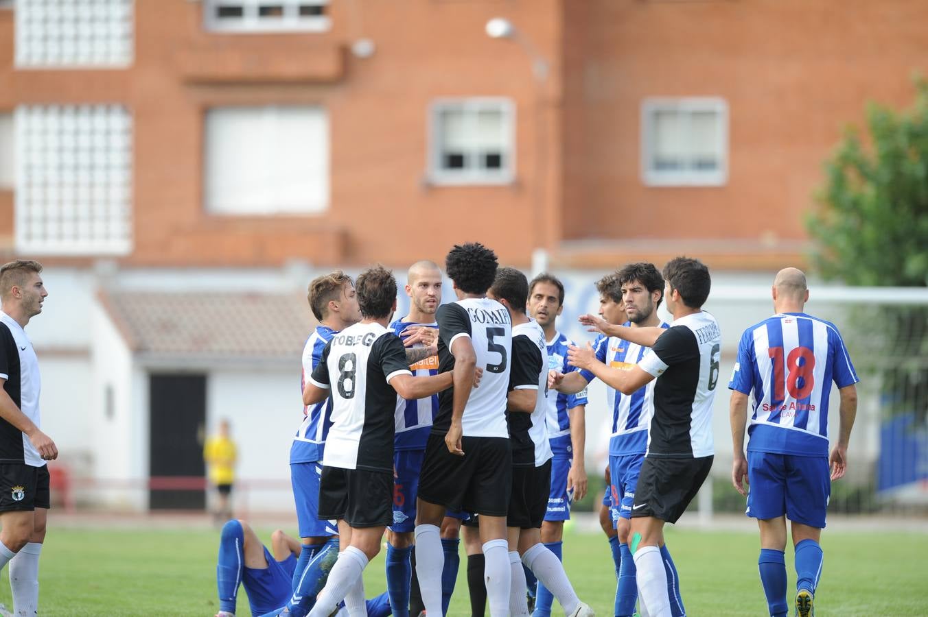 El Alavés termina la pretemporada con una nueva derrota