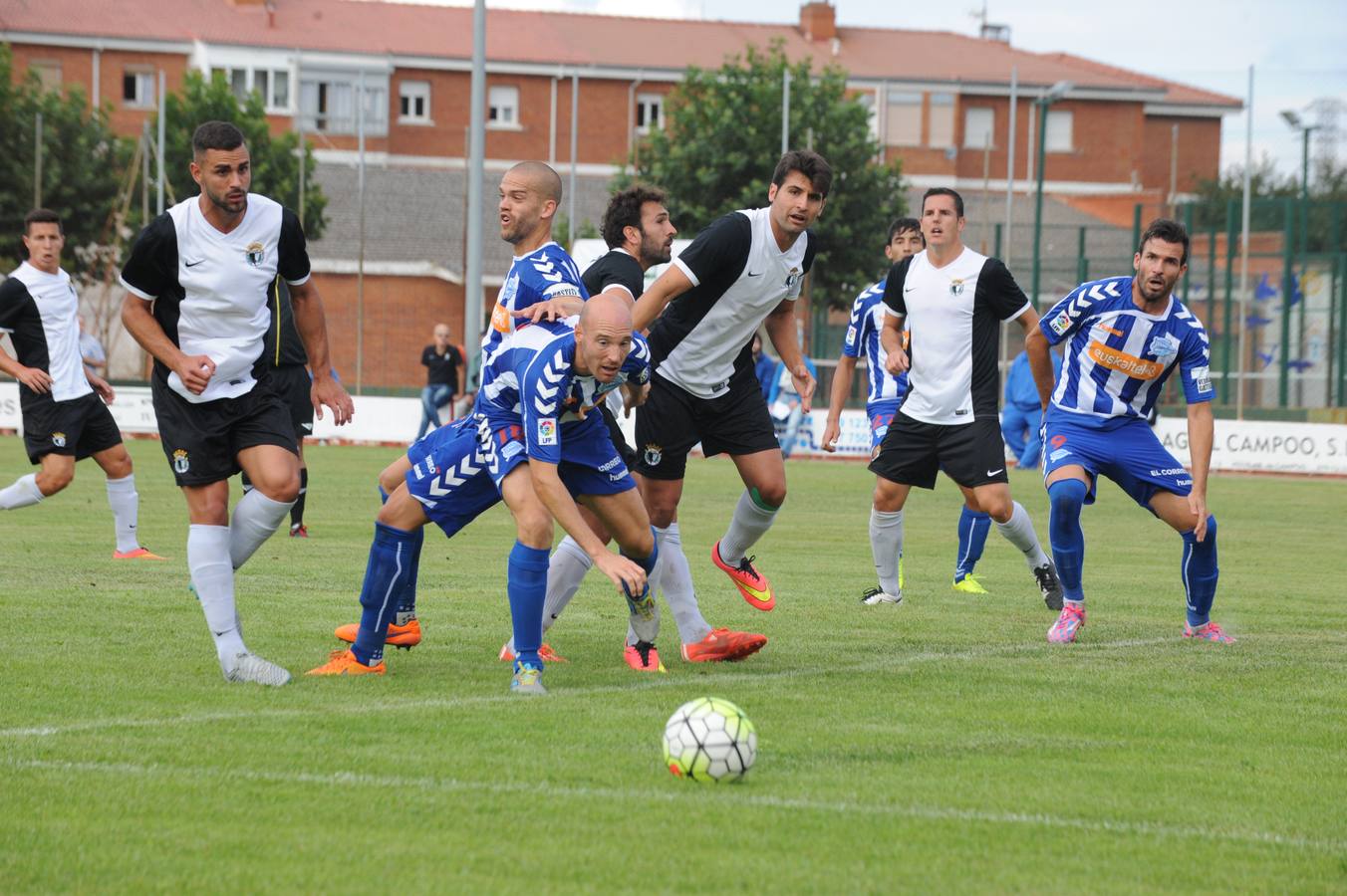 El Alavés termina la pretemporada con una nueva derrota