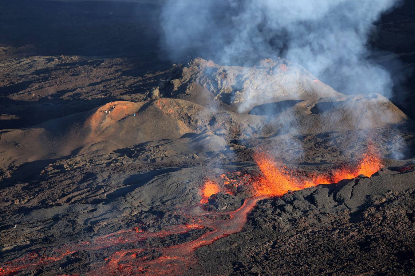 Entra en erupción el volcán Piton de la Fournaise