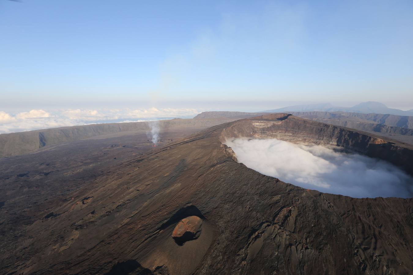 Entra en erupción el volcán Piton de la Fournaise