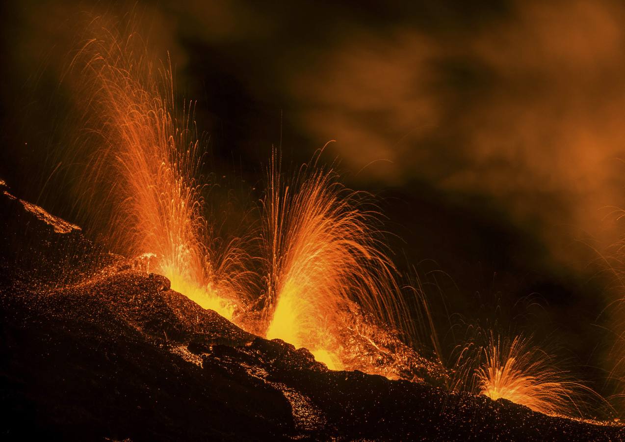 Entra en erupción el volcán Piton de la Fournaise