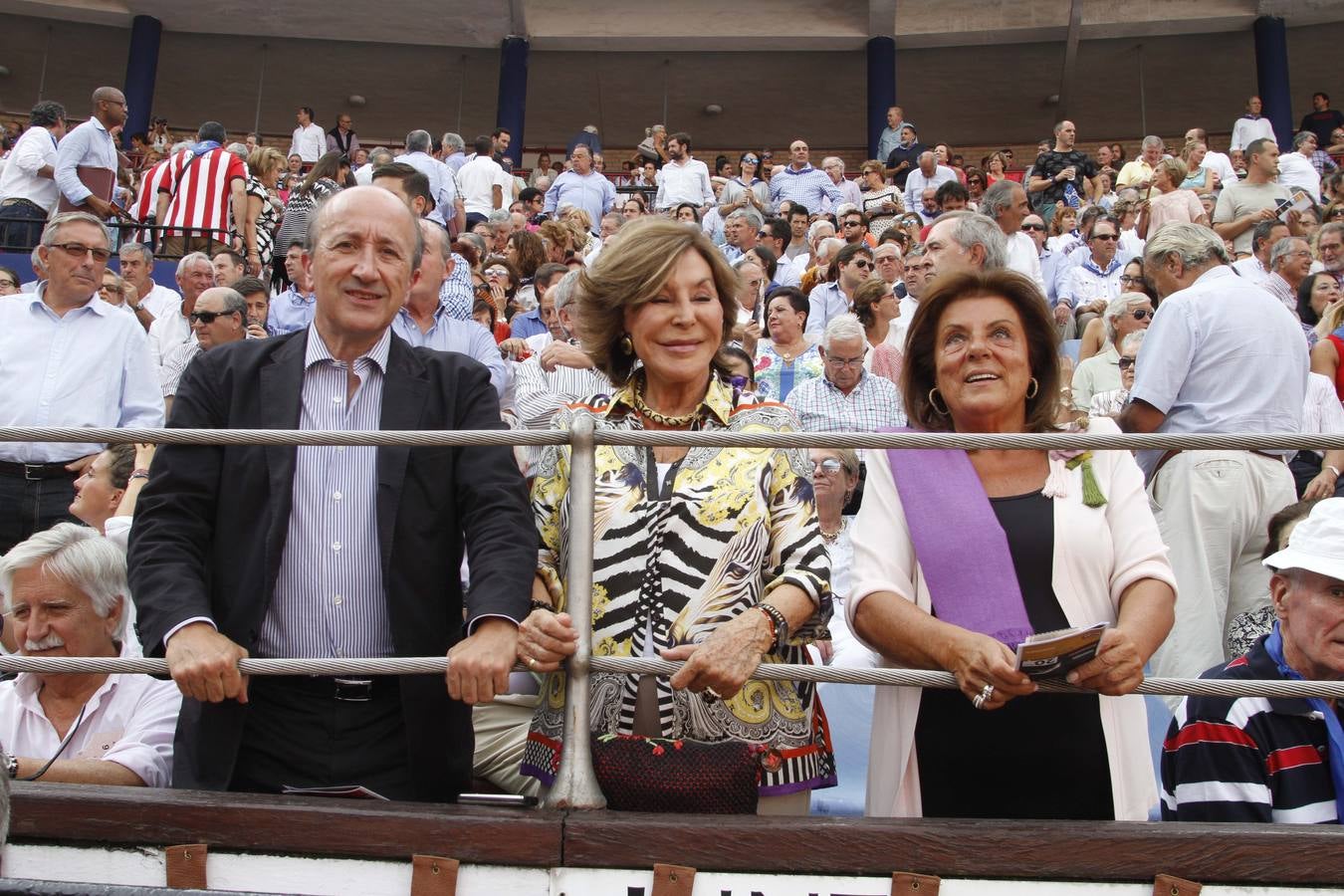 Miguel Ángel Cortés, Pilar Aresti y Pilar Vega de Anzo.