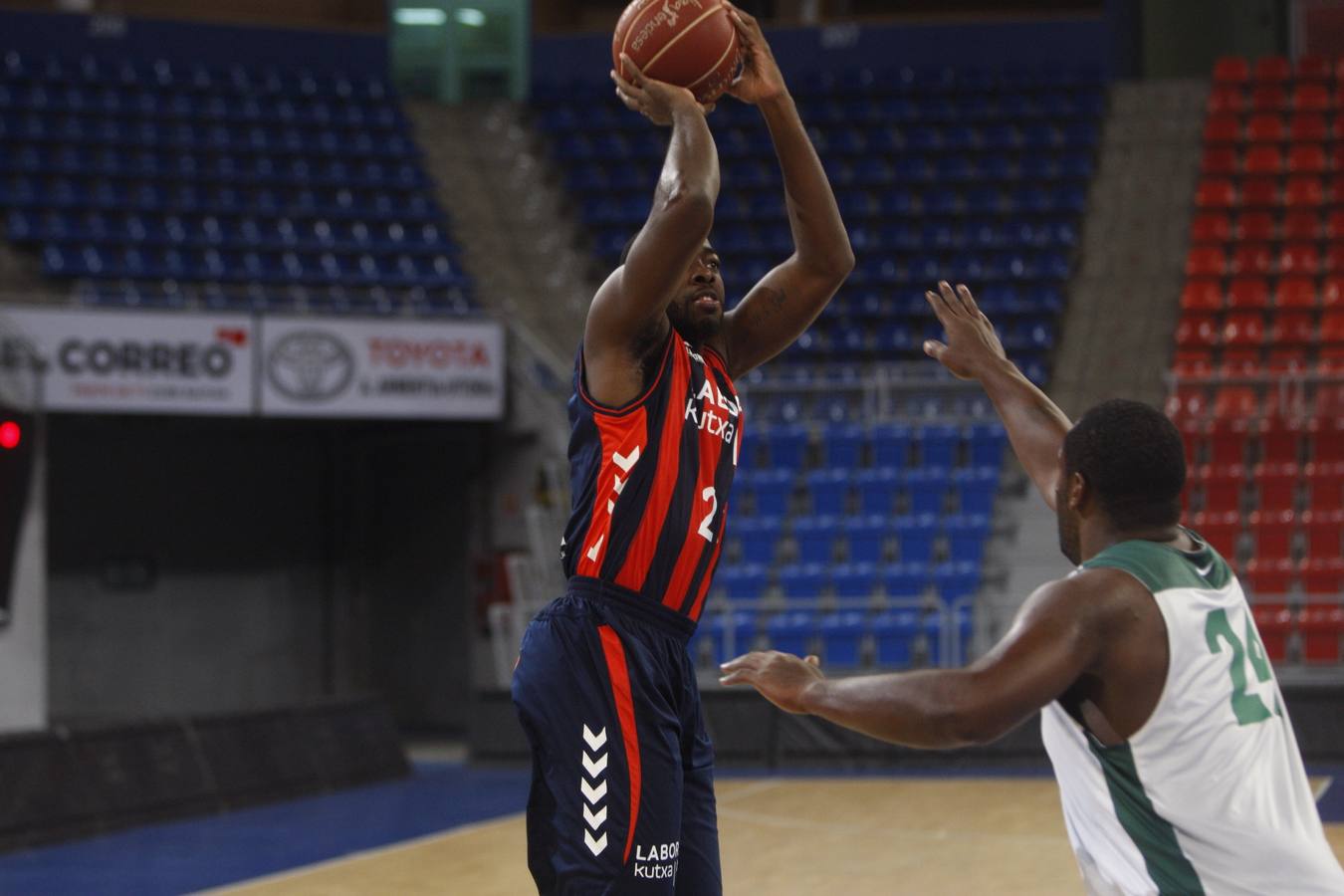 Amistoso entre Baskonia y PAU Orthez