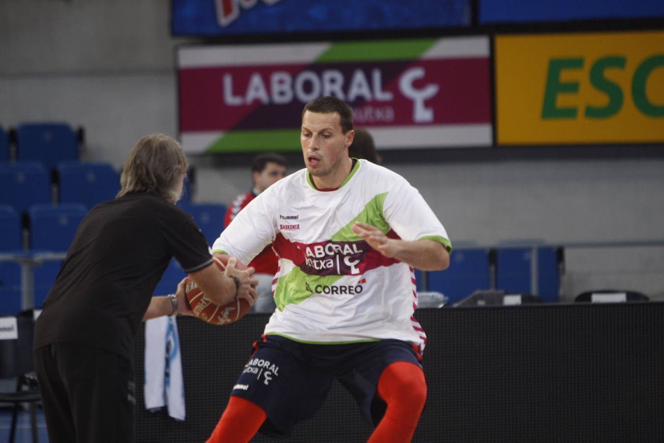 Amistoso entre Baskonia y PAU Orthez