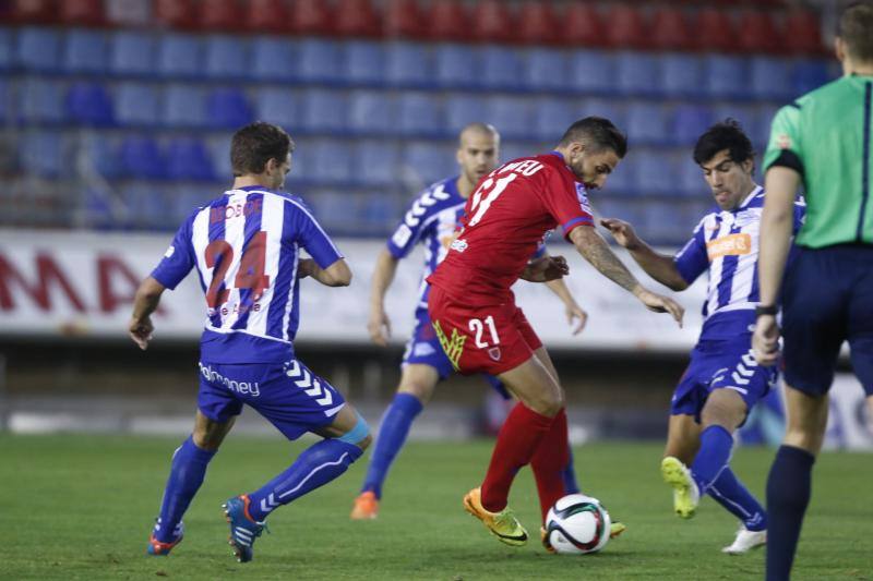 Partido de Copa entre el Numancia y el Alavés