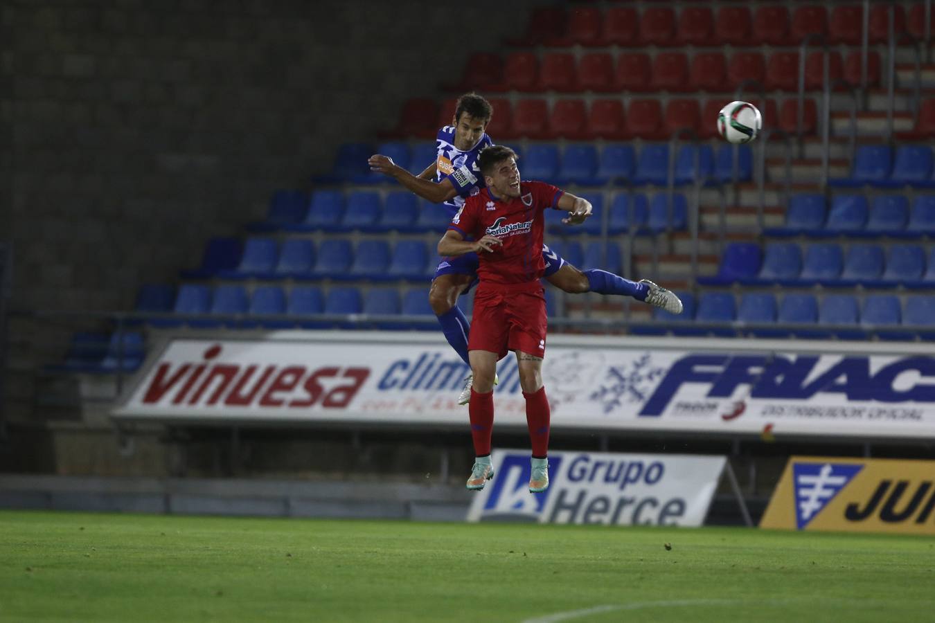 Partido de Copa entre el Numancia y el Alavés