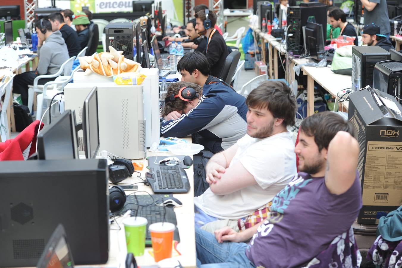 Ordenadores echando humo en Vitoria