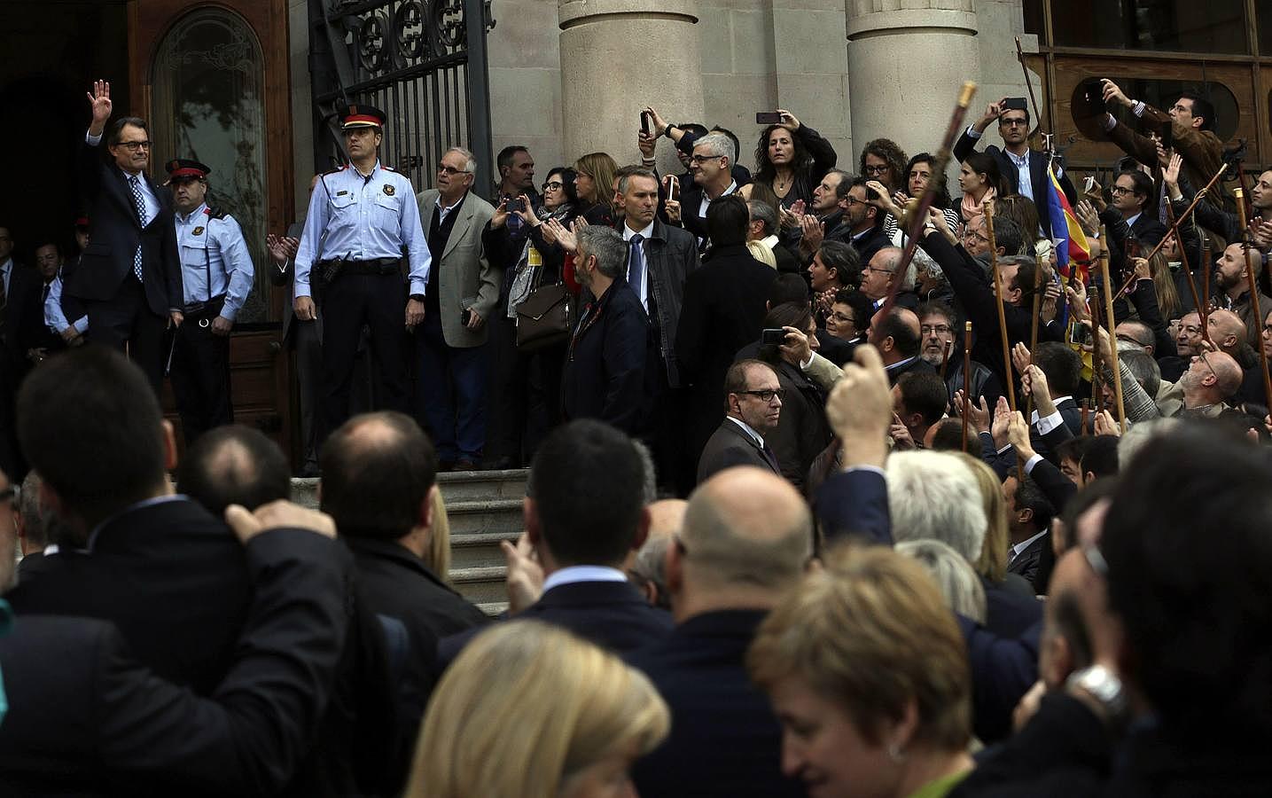 Más, arropado ante su declaración por el 9-N