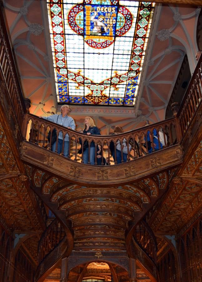 Oportoko liburutegi magikoa