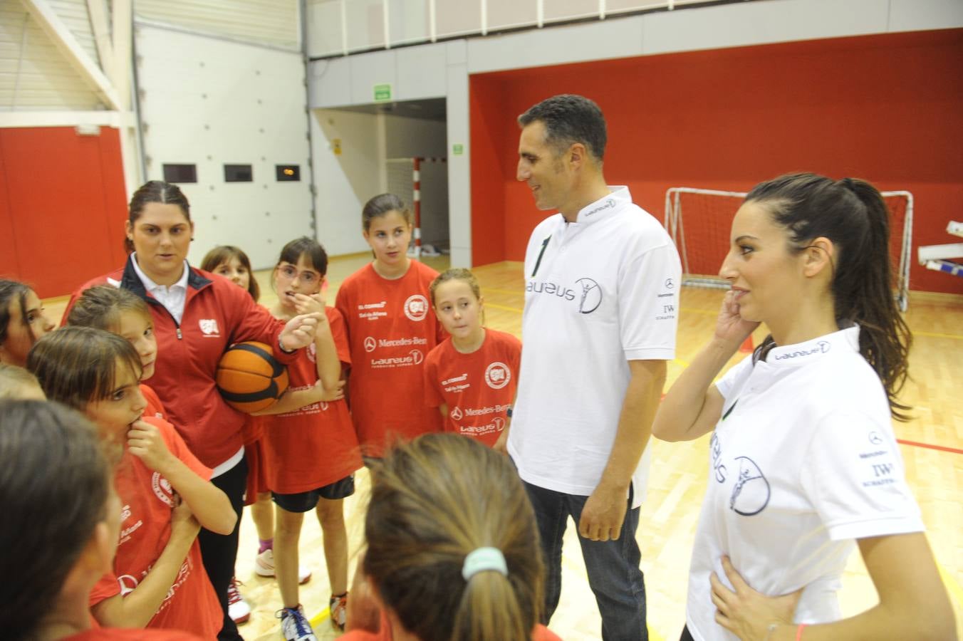 Almudena Cid e Induráin, con el deporte base en Vitoria