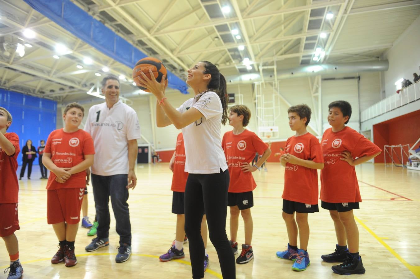 Almudena Cid e Induráin, con el deporte base en Vitoria