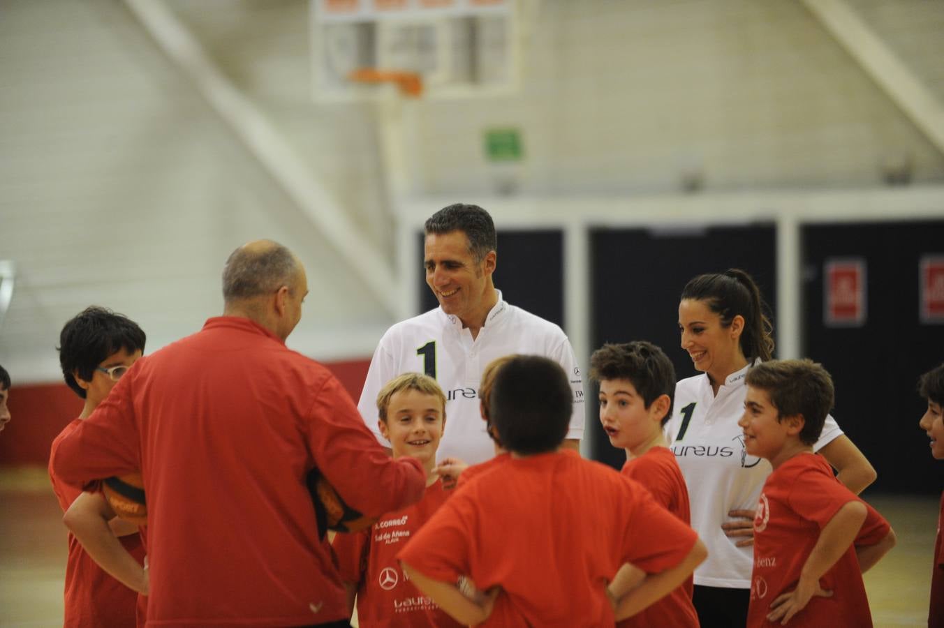 Almudena Cid e Induráin, con el deporte base en Vitoria