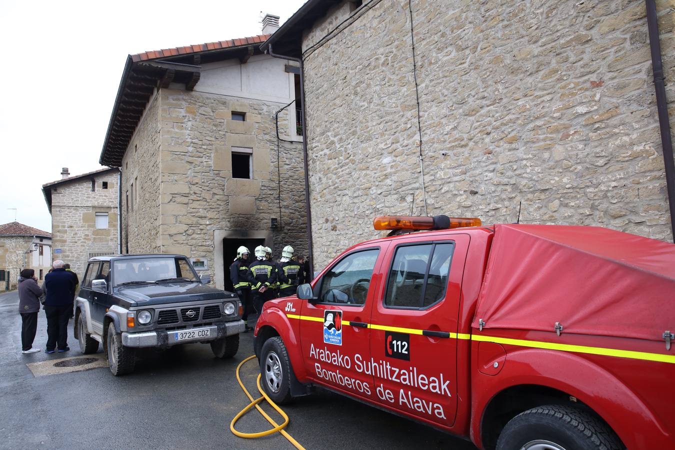 Fallece un hombre en un incendio en una casa en Tuesta