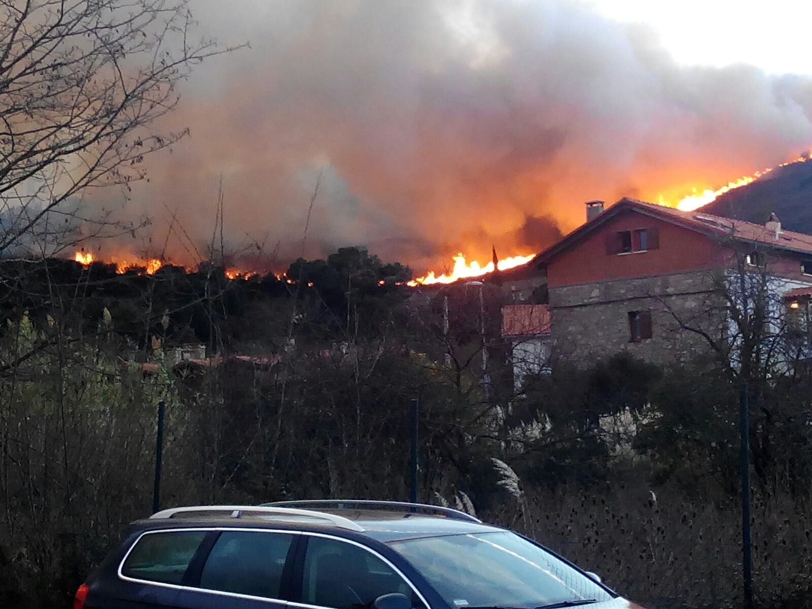 La lucha contra el fuego en Berango