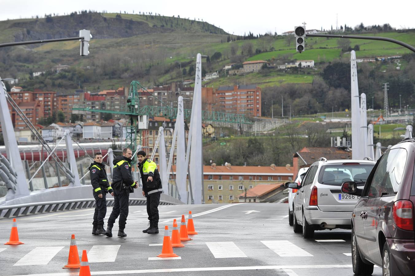 El puente de Gehry ya es la única vía de acceso a Zorrozaurre