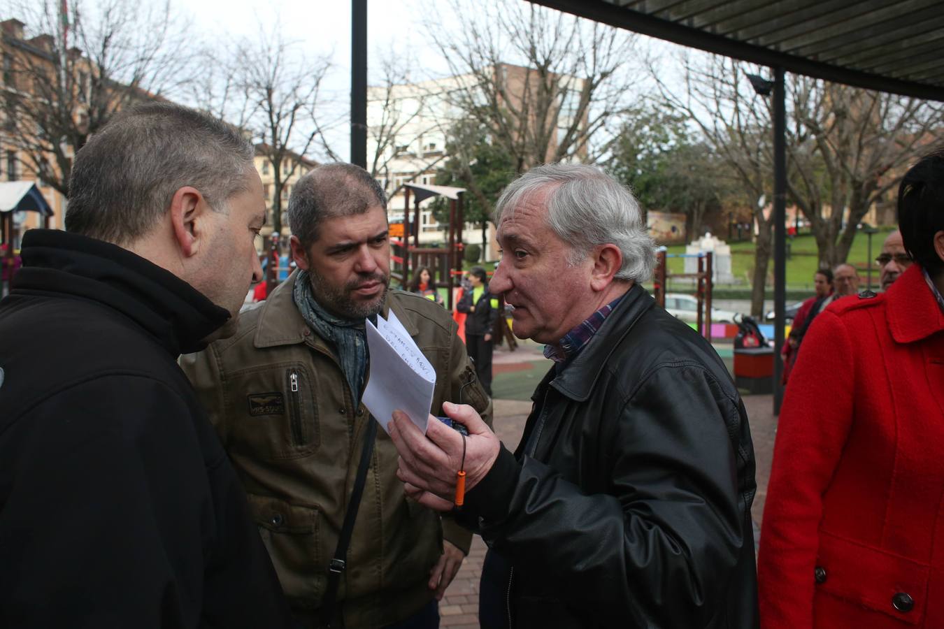 Trabajadores de la ACB de Sestao protestan por la &quot;parada temporal indefinida&quot;