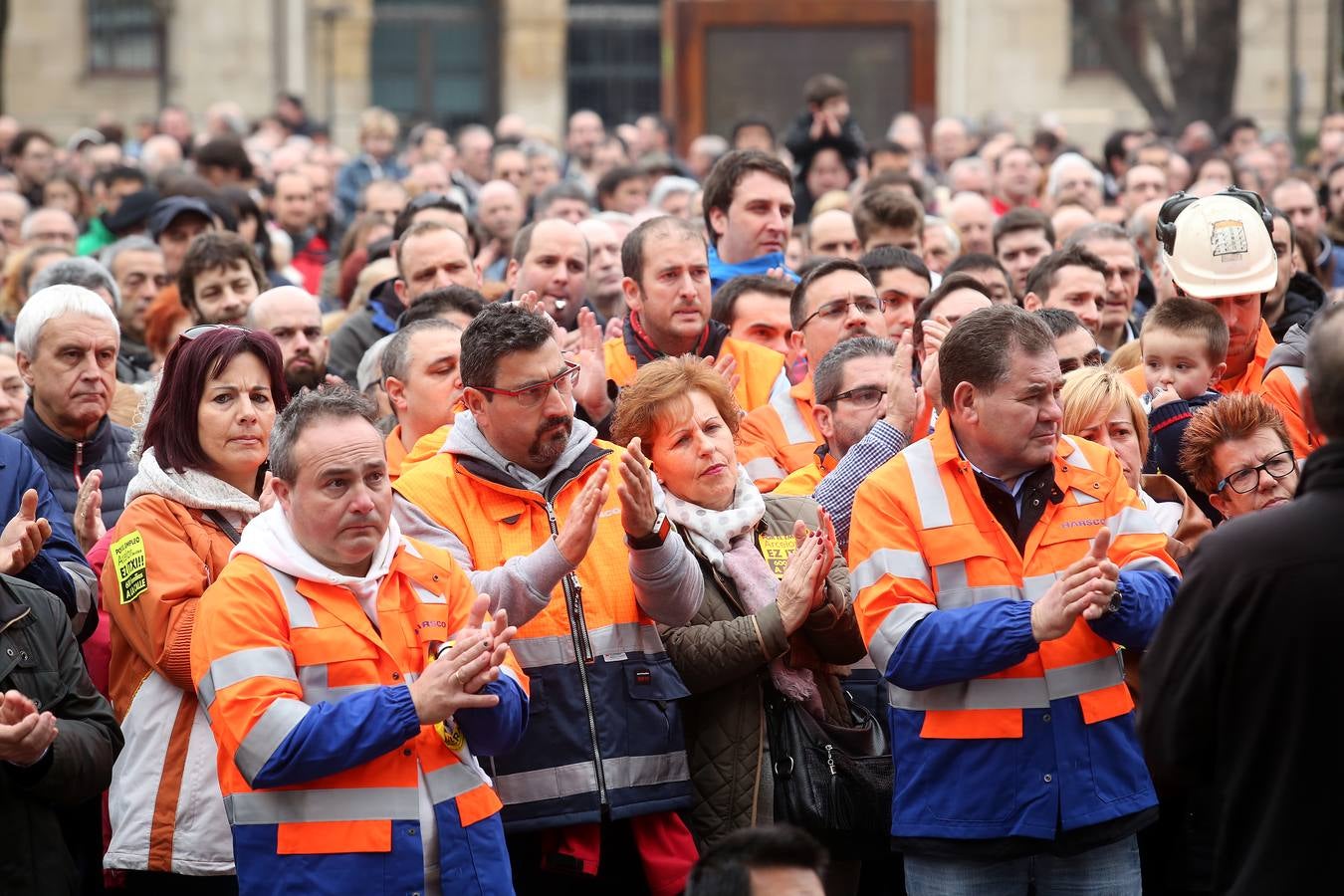 Trabajadores de la ACB de Sestao protestan por la &quot;parada temporal indefinida&quot;