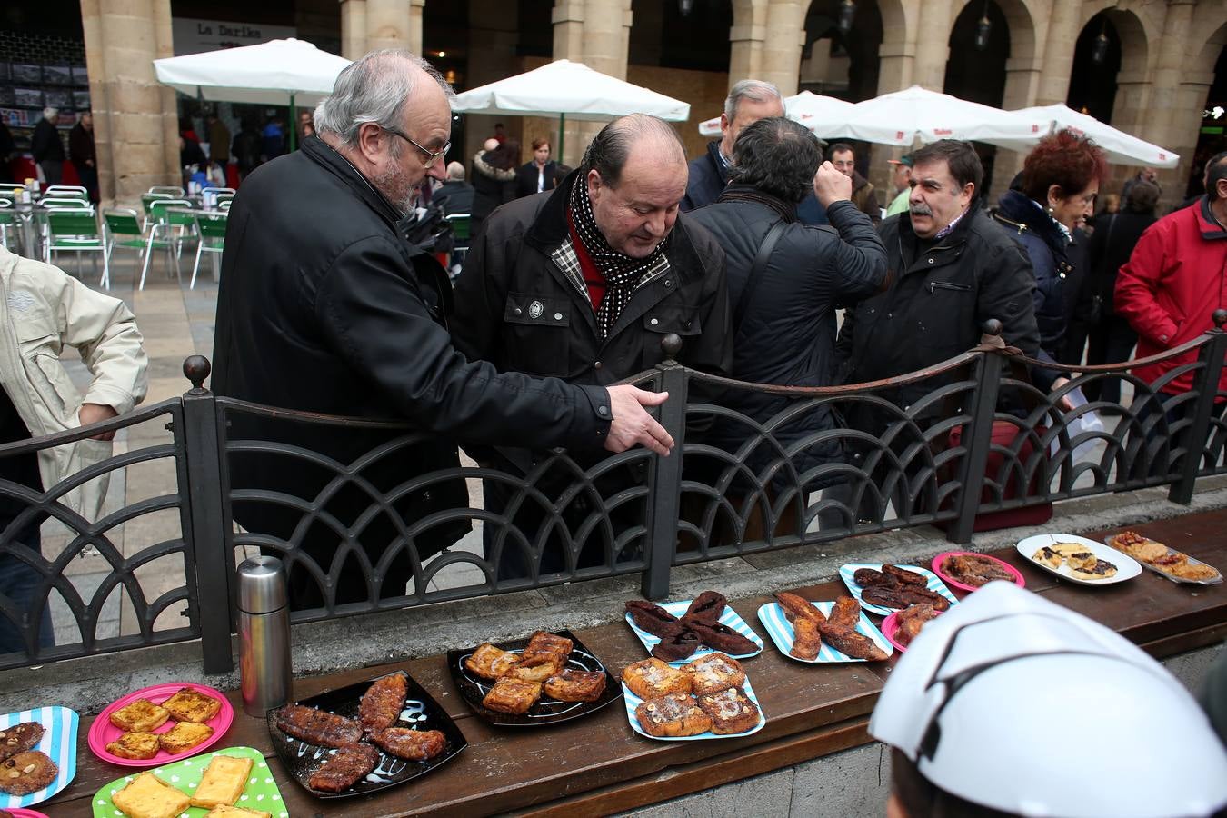 Concurso de Tostadas en la Plaza Nueva