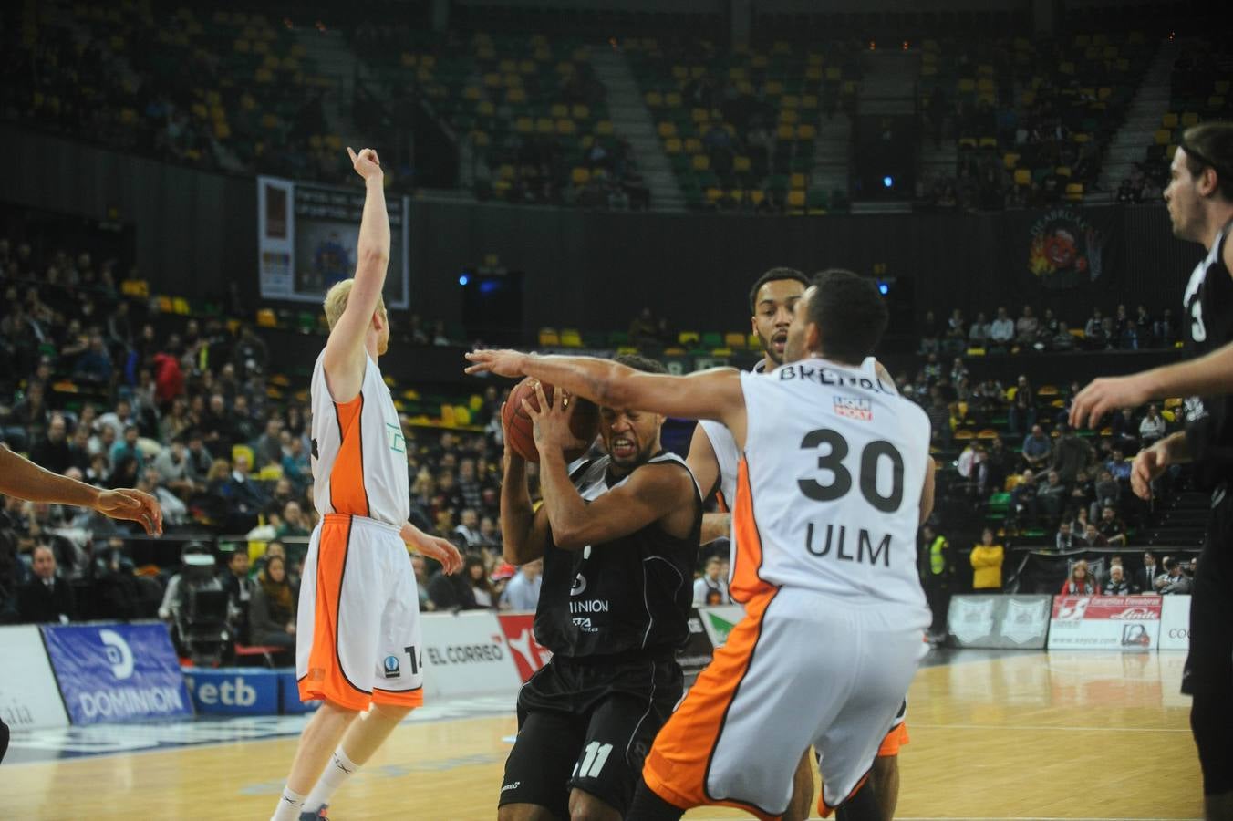 Las mejores imágenes del partido Dominion Bilbao-Ratiopharm Ulm