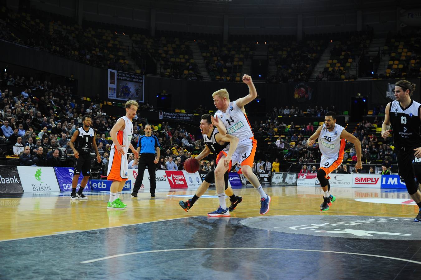 Las mejores imágenes del partido Dominion Bilbao-Ratiopharm Ulm