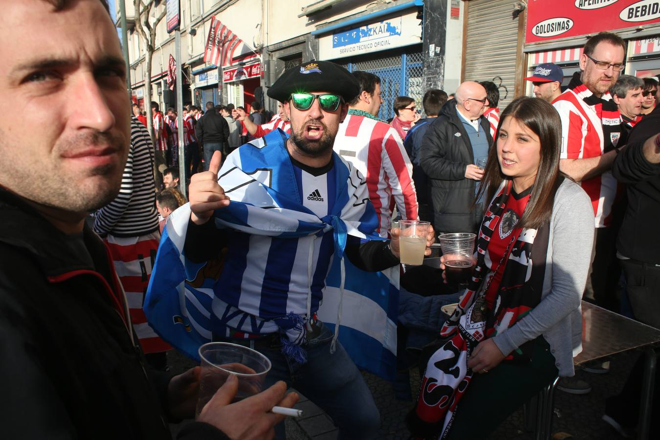 Buen ambiente en las calles de Bilbao antes del berdi