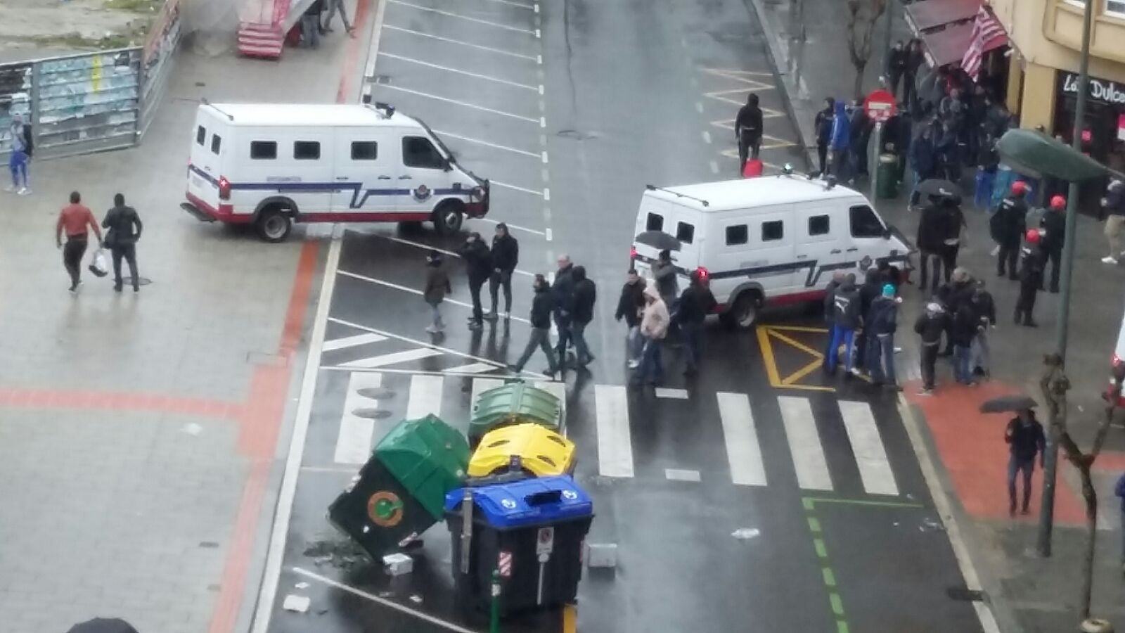 Cinco detenidos en la batalla campal entre los hinchas del Marsella y el Athletic