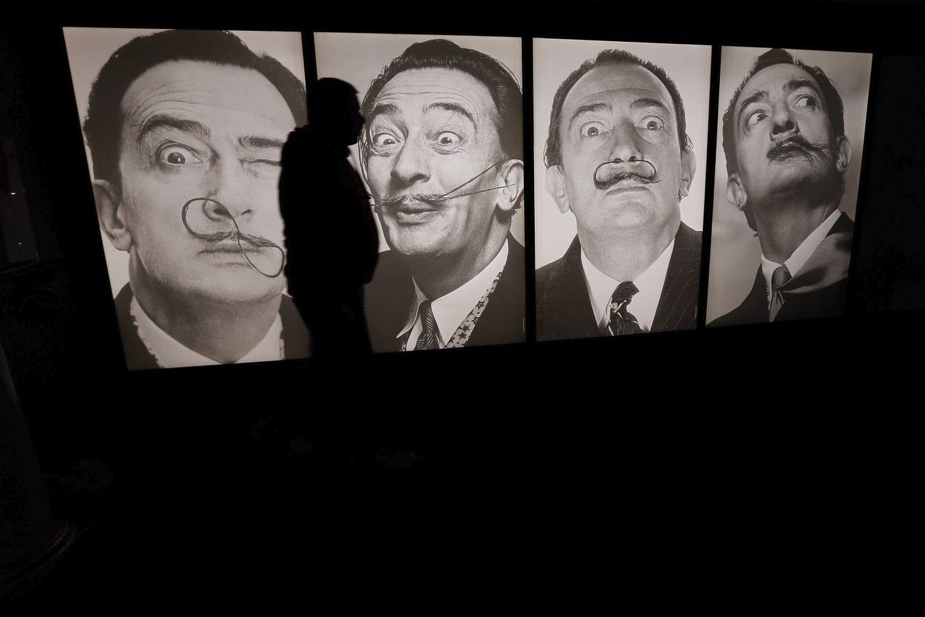 Salvador Dalí se muda a Lieja, Bélgica