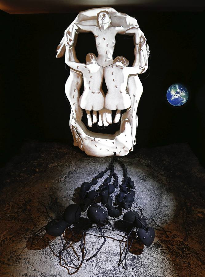 Salvador Dalí se muda a Lieja, Bélgica