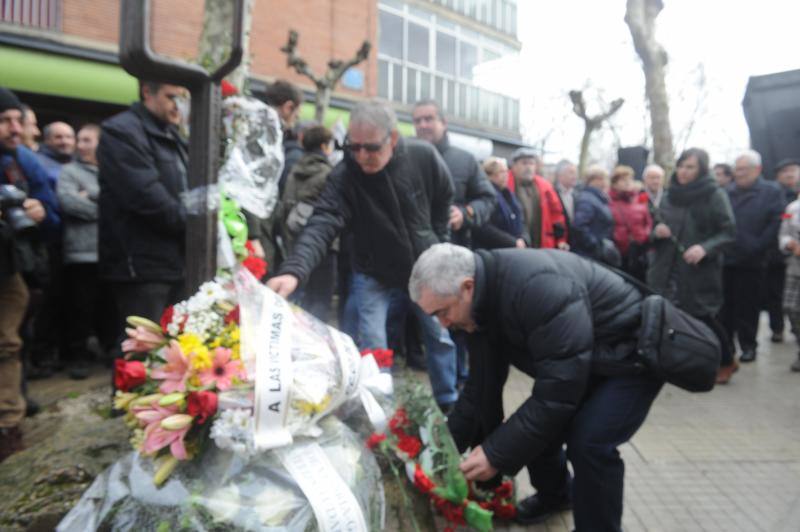 Homenaje a las víctimas del Tres de Marzo en Zaramaga